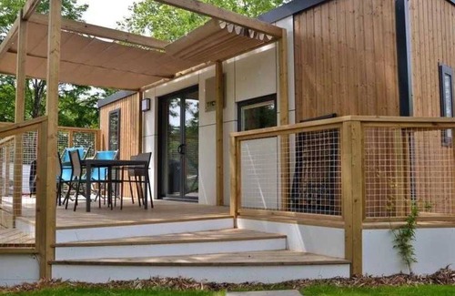 Saint-Julien-des-Landes House | Camping 5 étoiles - Piscine - ccbbeac