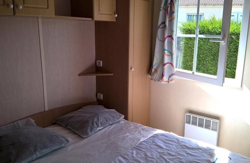 Brem Sur Mer Ski Chalet | Camping de l'Auzance - Prestige Chalet XL - 3 bedrooms 58m&sup2; with terra