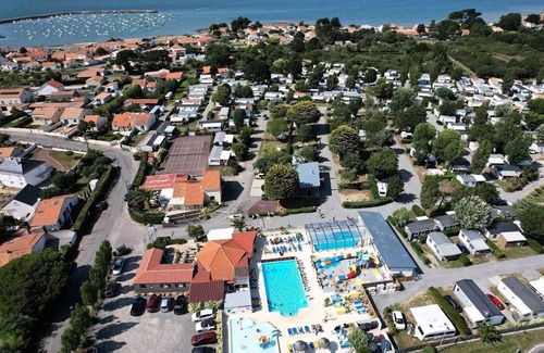 La Plaine-sur-Mer Ski Chalet | Camping Flower La Guichardière* - Cozy Lodge Cabin 3 Rooms 4/6 People