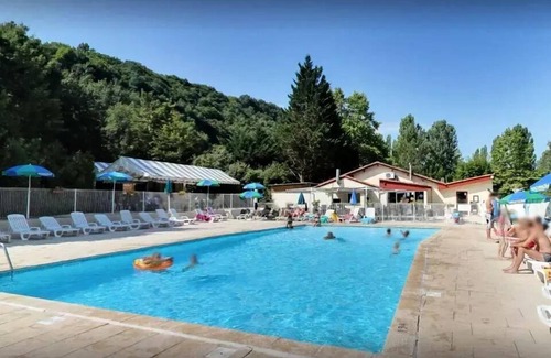 Badefols-sur-Dordogne Ski Chalet | Camping Les Bö-Bains * - Chalet STAR Sunday/Sunday 3 bedrooms (45 m²) - n°22 to 27 8 people