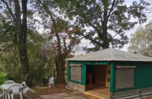 Saint-Aubin-le-Cloud House | Camping La Chagnée - Bungalow toilé