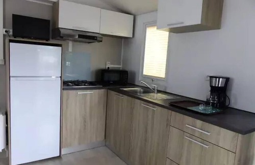 Fouesnant House | Camping La Roche Percée * - Comfort mobile home 3 rooms 4/5 people