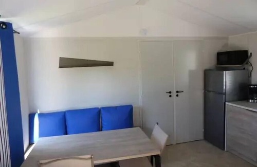 Fouesnant House | Camping La Roche Percée * - Comfort 3-room mobile home for 4 people
