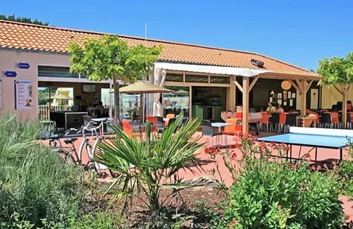 Les Moutiers-en-Retz House | Camping Les Brillas* - Mobile-home Relax TV 4 Rooms 6 people