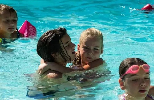 Estang Ski Chalet | Camping Les Lacs De Courtès* - Chalet Gascony 3 Rooms 4/6 People