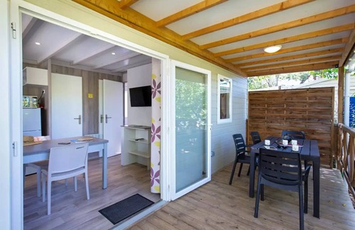 Greoux-les-Bains Ski Chalet | Camping Paradis La Pinède* - Chalet Pagnol 3 rooms 4 people Air-conditioned