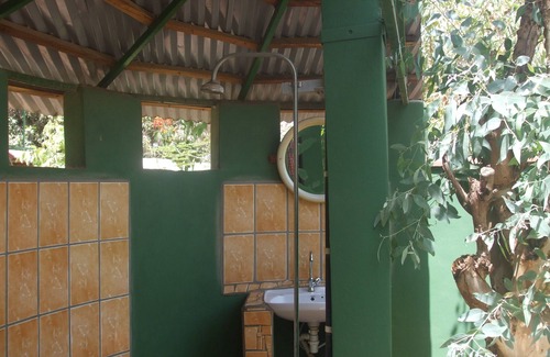 Serrekunda Cabin | Camping-Sukuta & Lodge