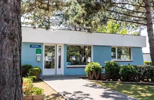 Stella-Plage House | Campsite La Forêt Stella-Plage * - Vacation Cottage - 2 Bedrooms - 27m2 - Wooden terrace 5 persons