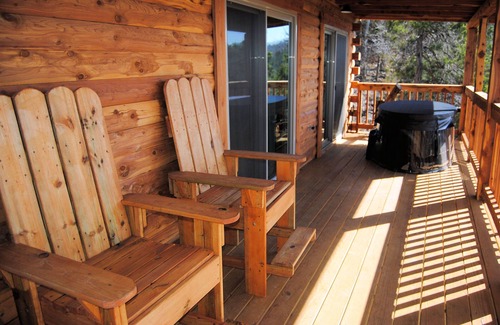 Eureka Springs Cabin | Can-U-Canoe 109 The Trout House Mountain Top Cabin