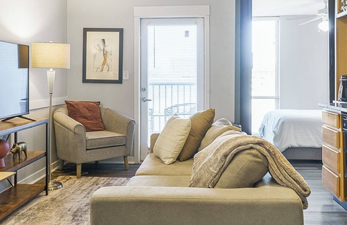 Downtown Indianapolis Apartment | Canal Walk District Apartments by Landing