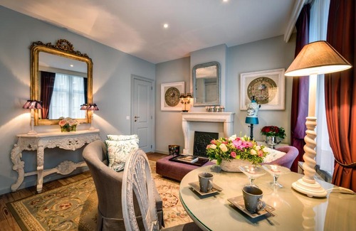 Historical Center Bruges House | Canalside House - Luxury Guesthouse