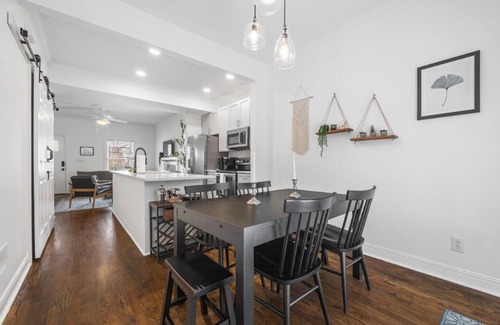 Edgewood House | Candler Park Hideaway Gem! BBQ and Parking
