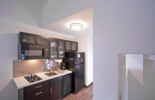 Downtown Baltimore Hotel | Candlewood Suites Baltimore - Inner Harbor by IHG