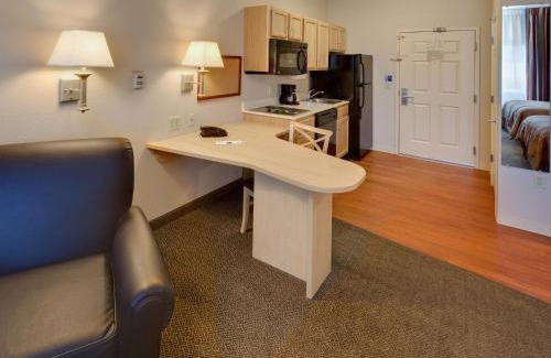 Orange Prairie Hotel | Candlewood Suites - Peoria at Grand Prairie by IHG