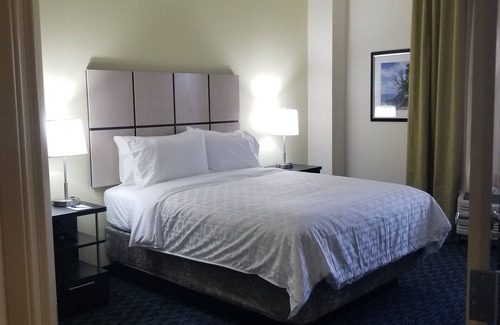Plano Hotel | Candlewood Suites Plano North by IHG