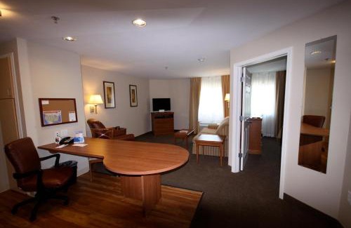 Evans Mills Hotel | Candlewood Suites Watertown Fort Drum by IHG