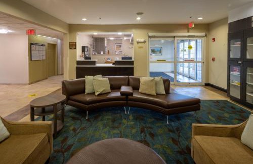 Windsor Locks Hotel | Candlewood Suites Windsor Locks by IHG