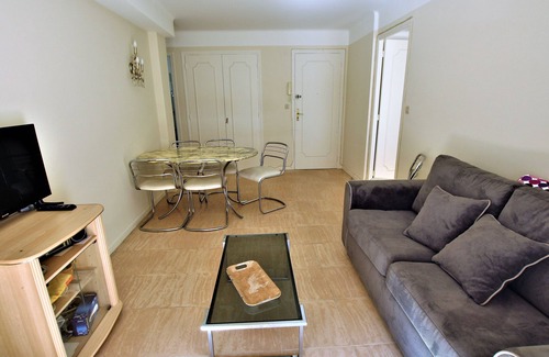 Cannes City Centre Apartment | Cannes, located behind the Martinez Hotel at 50 meters to the Croisette