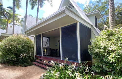 Nelly Bay Ski Chalet | Canopy Chalet 4, Nelly Bay