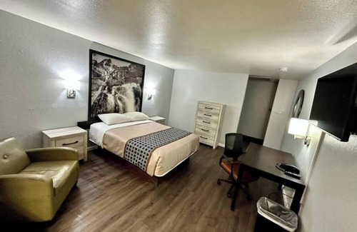 Flagstaff Hotel | Canyon Inn Motel By OYO Flagstaff Route-66