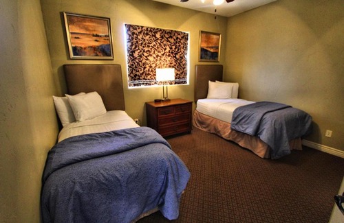 Washington Hotel | Canyon Villas at Coral Ridge