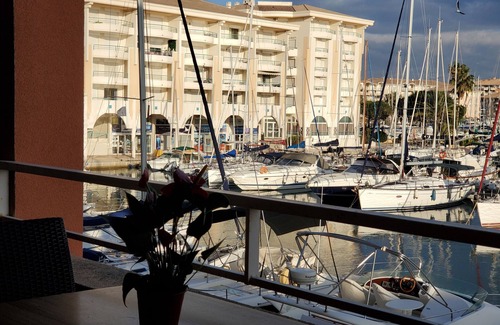 Frejus Port Apartment | Cap Hermès Studio Magnificent Port View 30m2 air-conditioned 3 people swimming pool beaches parking