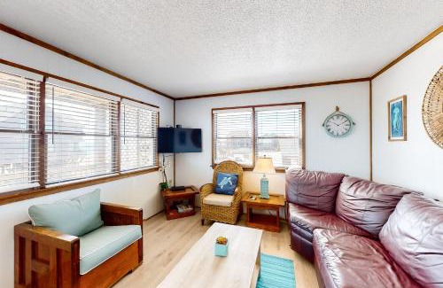 Buxton House | Cape Bottom #21B-B