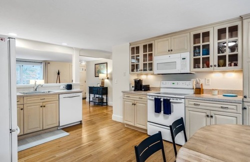 Osterville House | Cape Cod getaway near Craigville Beach
