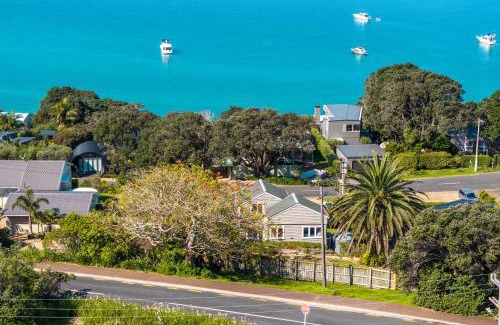 Oneroa House | Cape Cottage - Stay Waiheke