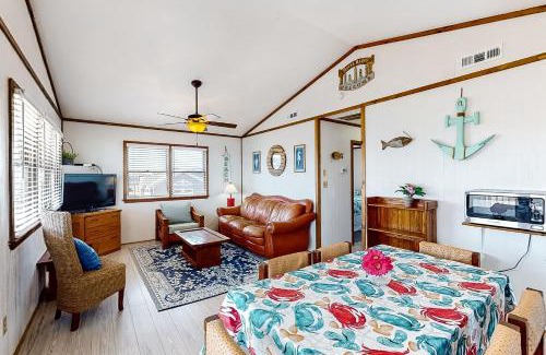 Buxton House | Cape Top #21A-B