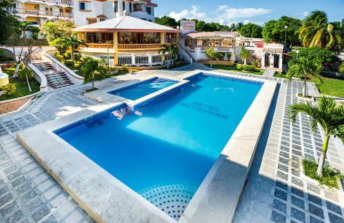 Calderitas Hotel | Capital O Oxtankah,chetumal bay