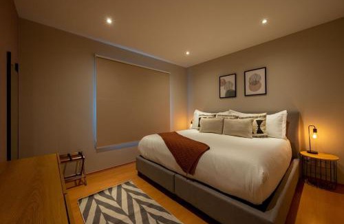 El Yaqui House | Capitalia 3BR Condo with Parking gym & Terrace