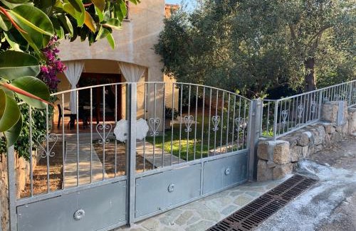 San Teodoro House | Caposchiera indipendente.