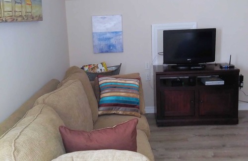 Indian River Estates Apartment | Capri Farmhouse Escape