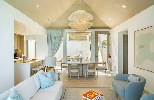 Providenciales Hotel | Captivating Oceanview Retreat – Perfect for Couple Reconnects