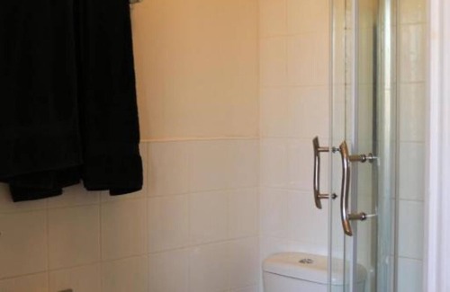 Littlestone-on-Sea Apartment | Captain Howey Hotel - Double Room