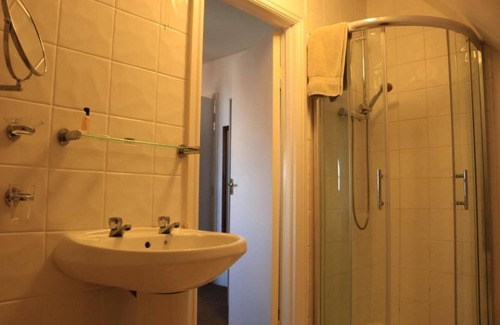 Littlestone-on-Sea Apartment | Captain Howey Hotel - Double Room