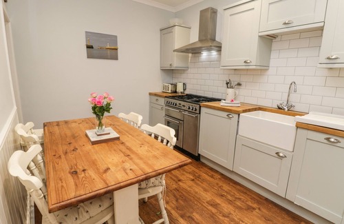 Whitby Cottage | CAPTAINS COTTAGE, pet friendly, character holiday cottage in Whitby