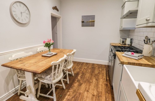 Whitby Cottage | CAPTAINS COTTAGE, pet friendly, character holiday cottage in Whitby