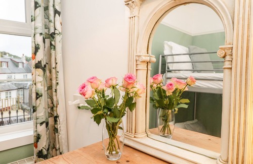 Whitby Cottage | CAPTAINS COTTAGE, pet friendly, character holiday cottage in Whitby