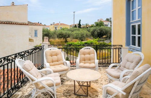 Spetses Villa | Captains House Spetses