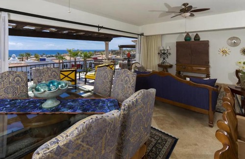 Los Cabos Villa | Captivating 3BR Villa with Pool Sleeps 10 Guest in Cabo
