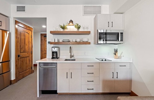 Tamarack Condo | Captivating Studio | Pet friendly with Balcony