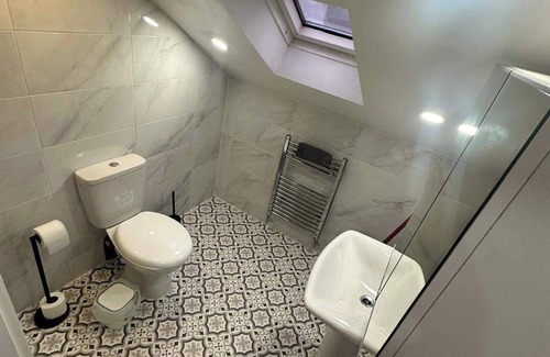 Riverside Apartment | Cardiff Cathedral Apartment