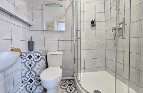 Butetown Apartment | Cardiff flat with roof-terrace