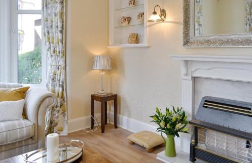 Dumfries House | Cardoness Houses