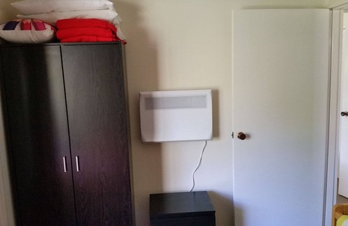 Carine House | Carine - pleasant parkview retreat. Handy location and pet friendly.