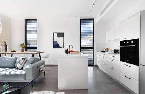 Tel Aviv City Center Apartment | CARMEL MARKET - Exclusive Collection - By HOMY