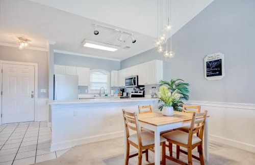 Central Myrtle Beach Apartment | Carnation 302