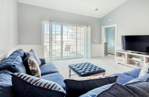 Central Myrtle Beach Apartment | Carnation 302